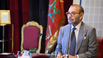 Le roi du Maroc opéré "avec succès" après "une fracture" à l'épaule