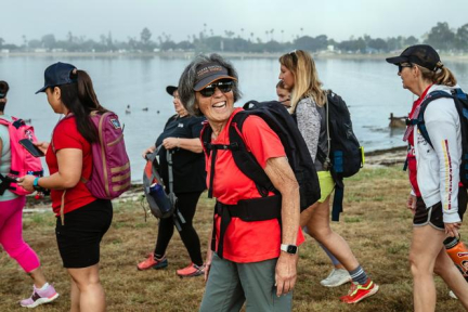 Le rucking, marcher avec un sac lesté, une pratique à la mode mais risquée