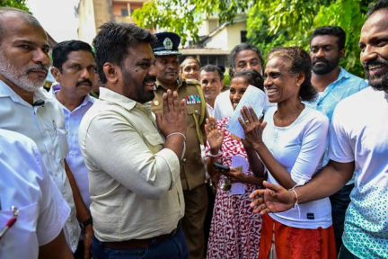 Le Sri Lanka donne une large majorité à son président marxiste