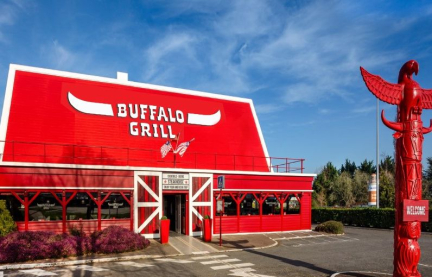 Les Amérindiens laissent place au Grand Canyon et à Taylor Swift... L'Amérique fait-elle encore recette chez Buffalo Grill ?