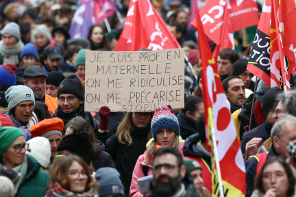 Les caricatures sur le temps de travail des enseignants fragilisent un métier en crise