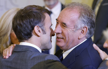 Les coulisses de la nomination de François Bayrou au poste de Premier ministre