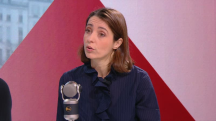 “Les grands patrons et les multinationales coulent le pays”: Sophie Binet accuse les grands groupes de délocaliser