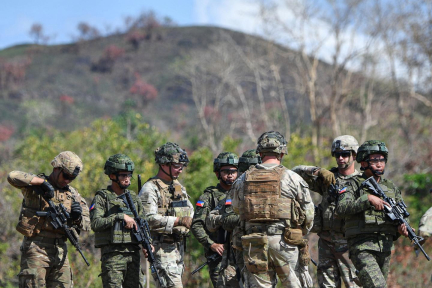 Les Philippines prêtes à acquérir un système américain de missiles, la Chine dénonce une « provocation »