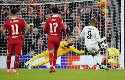 Liverpool - Real Madrid : Quand la chute vertigineuse de Kylian Mbappé va-t-elle s'arrêter, après ce penalty raté à Anfield ?