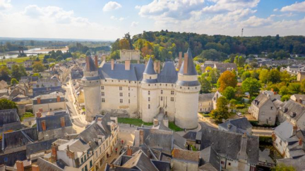 « Louis XI, un règne de terreur ! », sur France 3 : Stéphane Bern réhabilite le souverain modernisateur du royaume de France