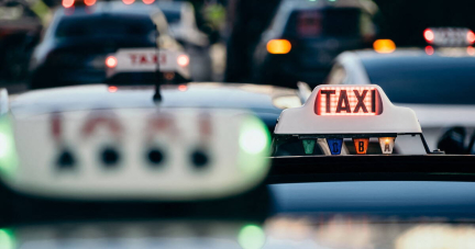 Lyon, Marseille, Toulon... les taxis bloquent la circulation pour protester contre la rémunération du transport des malades