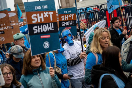 Manifestation à Londres contre la pollution de l'eau