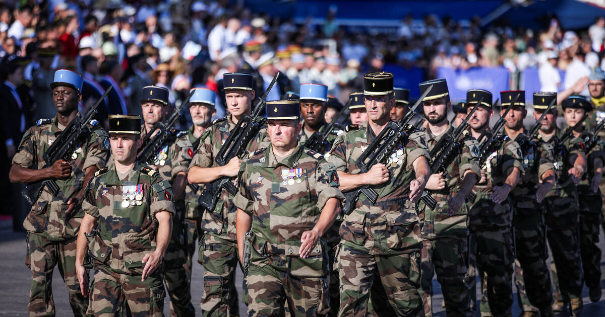 Militaires professionnels, réservistes, civils : qui pourrait être mobilisé en France en cas de conflit ?