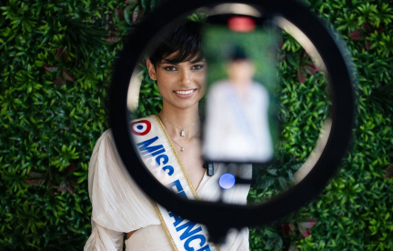 Miss France 2025 : Les candidates confrontées à la cyberhaine