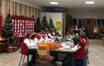 Noël en Gironde : « Les enfants ne pensent pas qu’à eux », témoigne une lutin du secrétariat du Père Noël