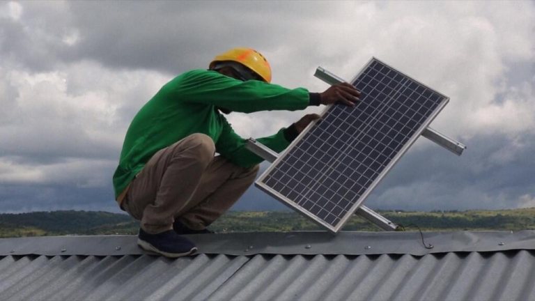 Off-grid solar energy holds key to narrowing energy access gap in Afica