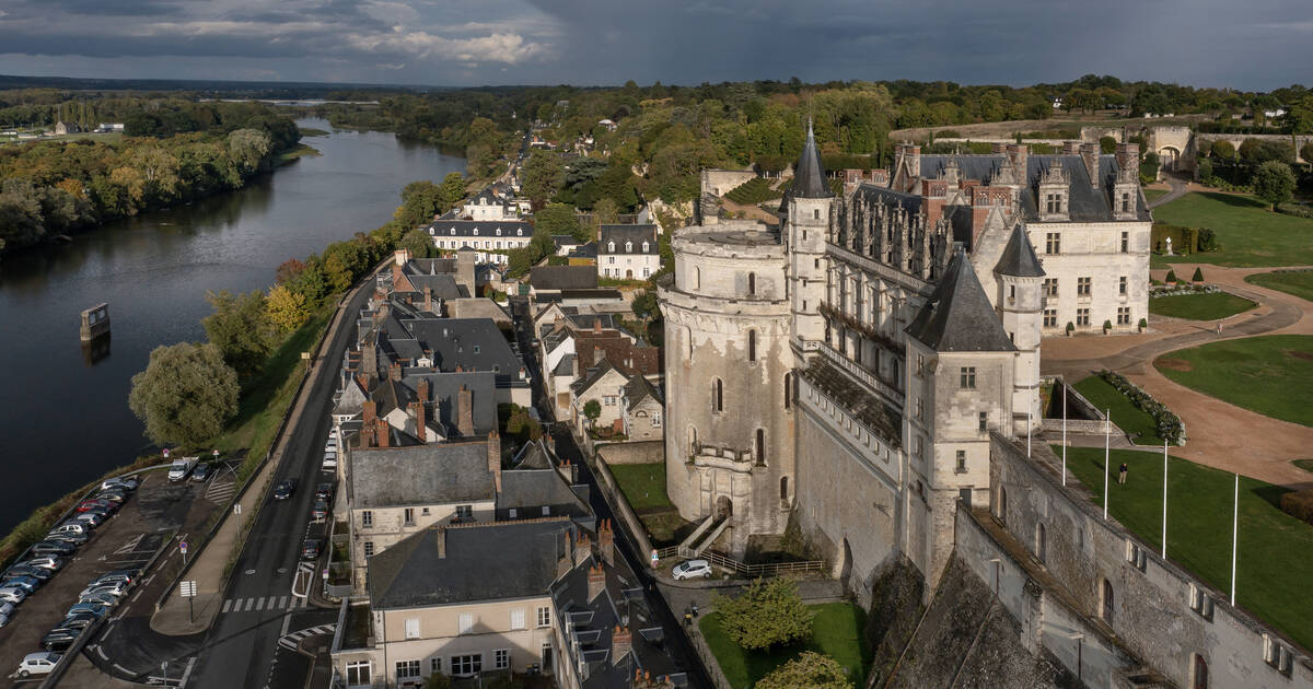 «On se promène pour s’occuper» : à Amboise, des habitants évacués alors qu’un mur d’enceinte du château menace de s’effondrer