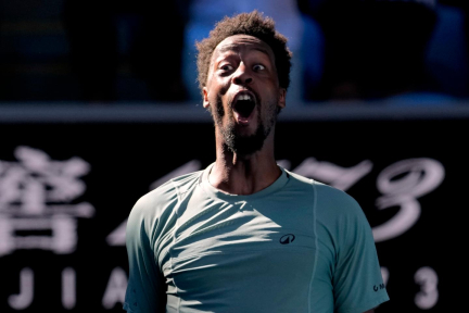 Open d’Australie : Gaël Monfils bat le nᵒ 4 mondial Taylor Fritz et accède aux huitièmes de finale