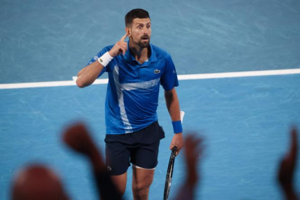 Open d’Australie : Novak Djokovic gagne le « choc des générations » face à Carlos Alcaraz et se qualifie pour les demi-finales