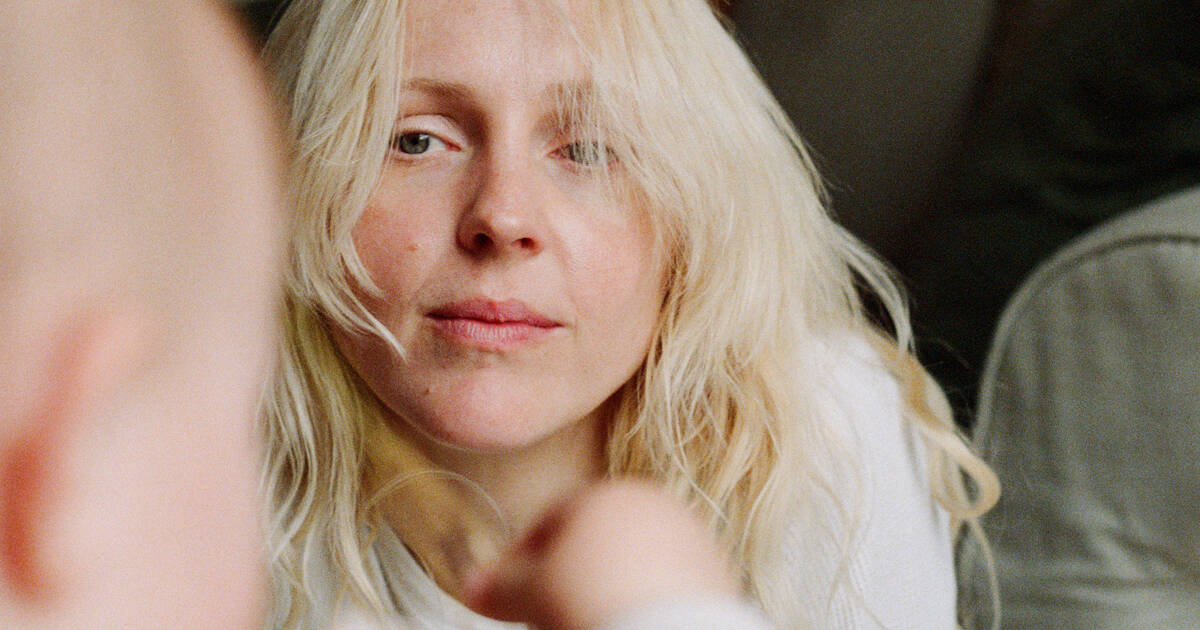 «Patterns in Return» : Laura Marling de fille en mère