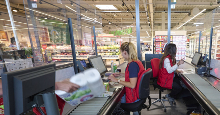 Pour la famille Mulliez, l’avenir d’une caissière d’Auchan ne pèse rien face au dividende de Decathlon