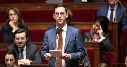 Pourquoi huit députés socialistes ont voté la censure malgré l’abstention de la majorité du PS