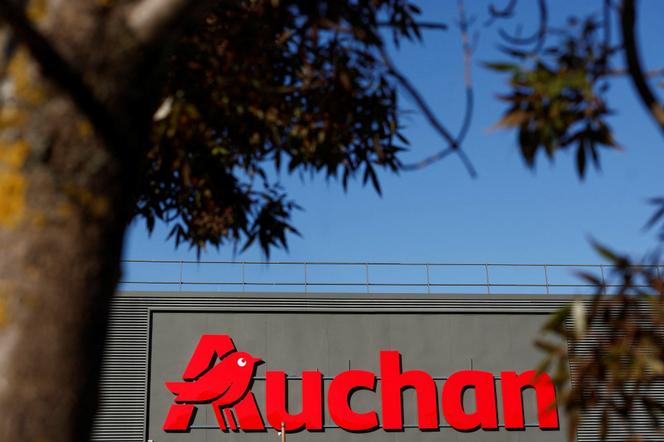 Projet de plan social chez Auchan : près de 2 400 emplois menacés en France