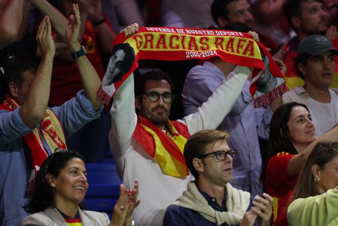 Rafael Nadal met un point final à sa carrière de légende du tennis à Malaga