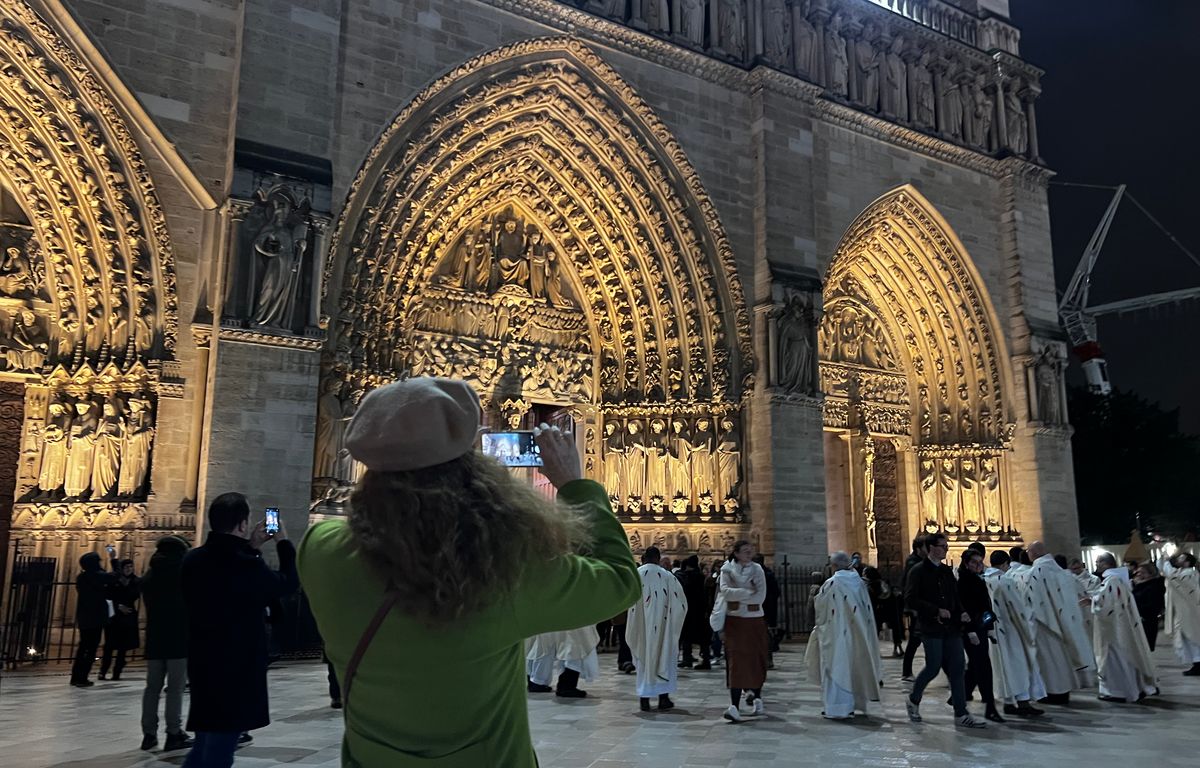 Réouverture de Notre-Dame : « J’aurais été capable de grimper sur les toits pour avoir une place » pour la première messe