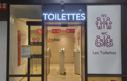 **Rewritten headline:**

Journée mondiale des toilettes : Toilettes publiques payantes, une polémique justifiée ?

**Original French headline:**

Journée mondiale des toilettes : Face aux WC publics payants, faut-il vraiment crier au scandale ?