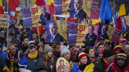 Romanian far-right supporters hold protest rally ahead of election re-run