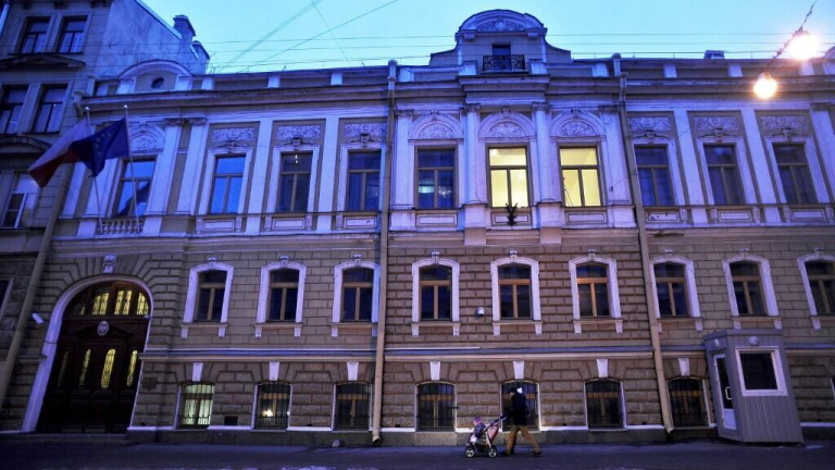 Russia closes Poland’s consulate in St. Petersburg in tit-for-tat move over espionage accusations