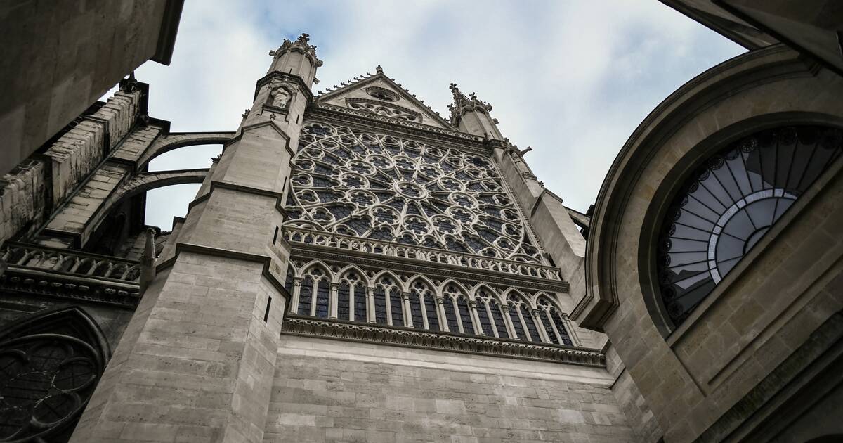 Saint-Denis : des militants d’extrême droite s’en prennent à des photos de femmes voilées dans une expo à la basilique