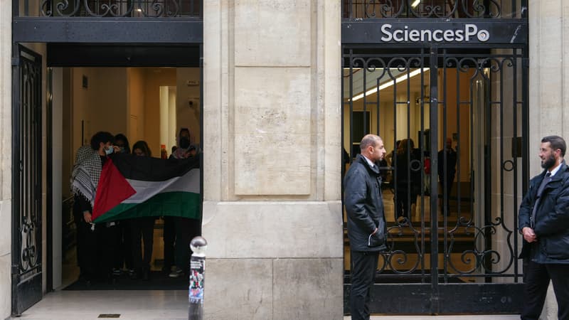 Sciences Po Paris: des étudiants propalestiniens évacués par les forces de l'ordre