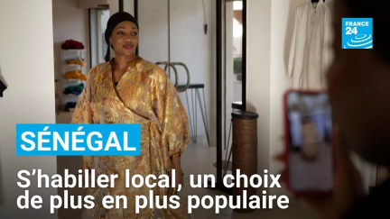 S’habiller local, un choix de plus en plus populaire au Sénégal • FRANCE 24