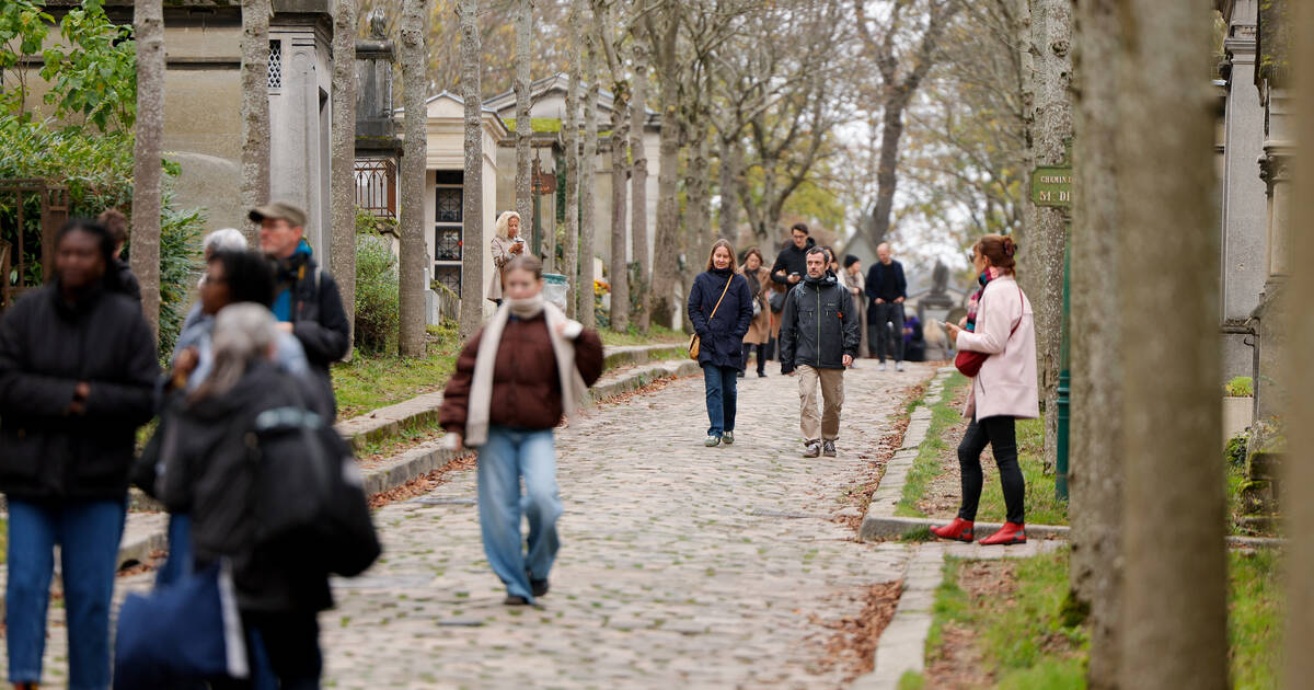 «Si la naissance, c’est gratuit, pourquoi la mort devrait être payante ?» : devant le Père-Lachaise, un rassemblement contre le «capitalisme funéraire»