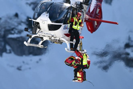 Ski : nouvelle frayeur sur les pistes, le Français Blaise Giezendanner hélitreuillé après une lourde chute