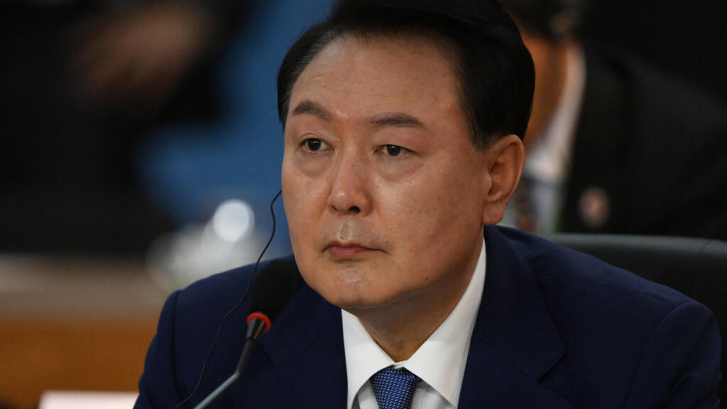 South Korea's Suk Yeol pressured to resign after retracting martial law bid