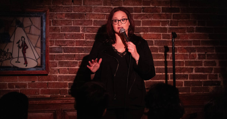 Stand-up : Adrienne Iapalucci, reine sans couronne