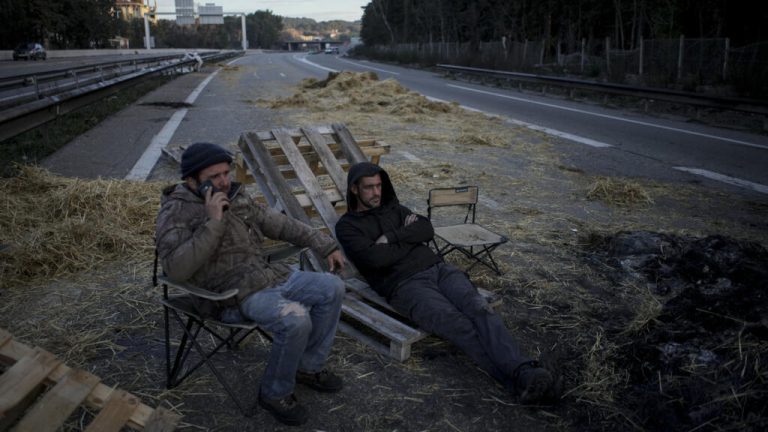 The mental health crisis pushing French farmers to a breaking point