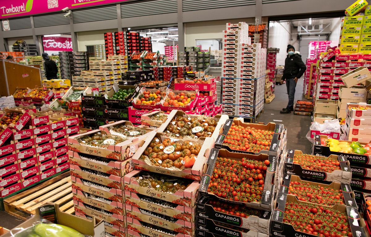 **Titre réécrit :** En cas de blocage, Paris rapidement confrontée à des pénuries alimentaires

**Titre réécrit en français :** En cas de blocus, Paris serait très vite en pénurie de nourriture