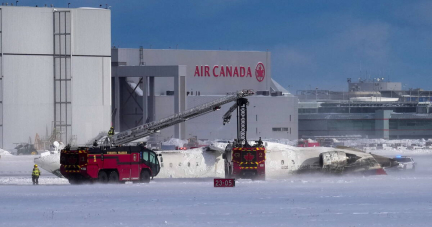 Toronto : un avion s’écrase à son atterrissage et finit sur le toit, au moins 8 blessés