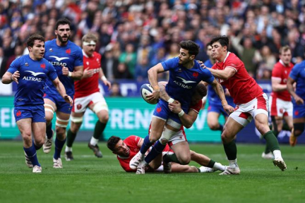 Tournoi des six nations : Romain Ntamack de retour avec le XV de France, dix-huit mois après sa dernière cape, face au Pays de Galles