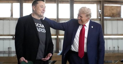 Trump achète une Tesla pour soutenir Elon Musk et son entreprise fragilisée