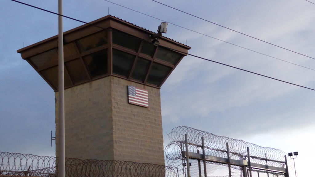 Trump plans to detain 30,000 undocumented migrants at Guantanamo Bay