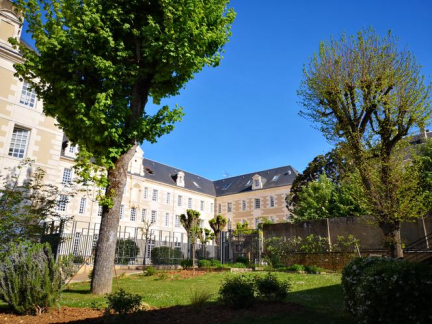 Un mois après mon arrivée, je connais déjà tout le monde : immersion dans la microsociété du campus de Sciences Po Paris à Poitiers