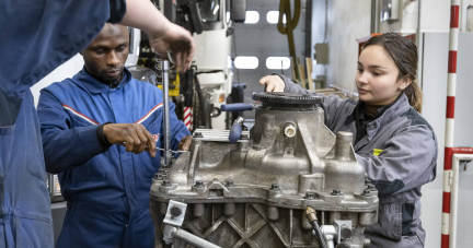 Une école nouvelle pour une industrie nouvelle