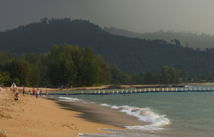 Vingt ans après le tsunami en Asie : les systèmes d'alerte ont-ils été renforcés ?