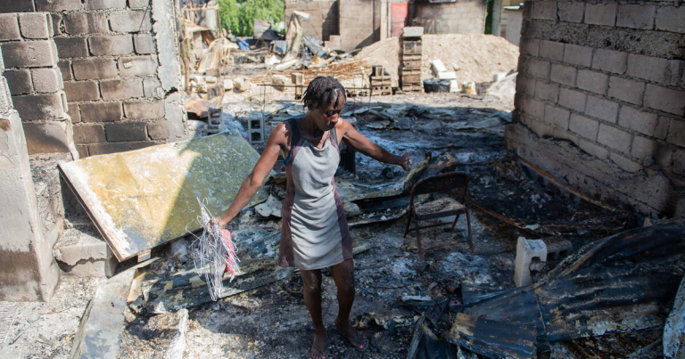 Violences des gangs en Haïti : plus de 40 000 déplacés dans la capitale en dix jours, selon l’ONU